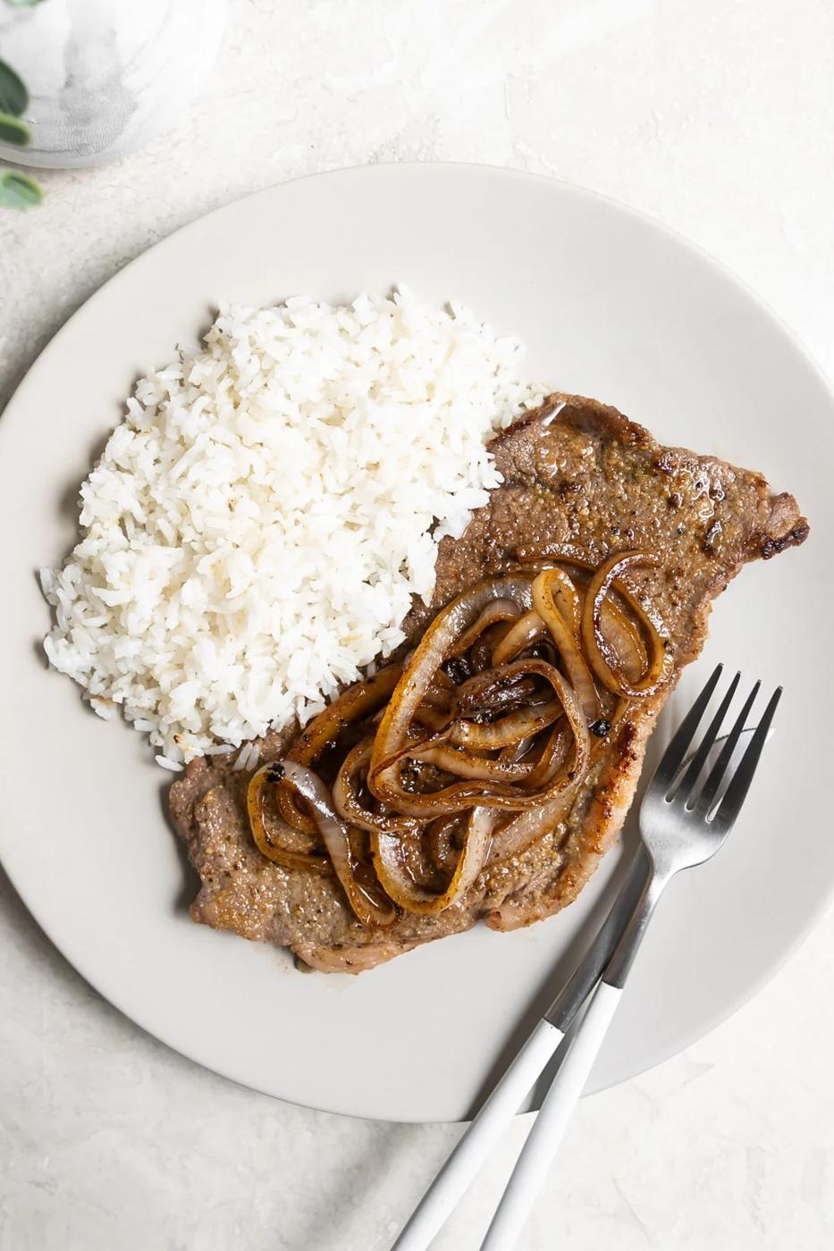 Bistec de Palomilla (Cuban Steak and Onions)