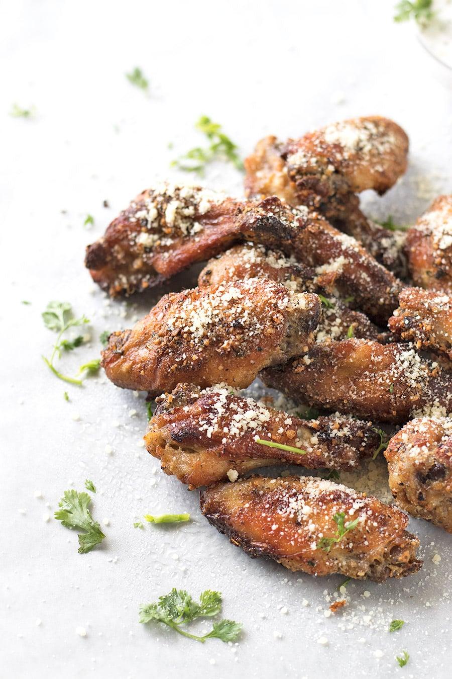 Crispy Baked Garlic Parmesan Chicken Wings
