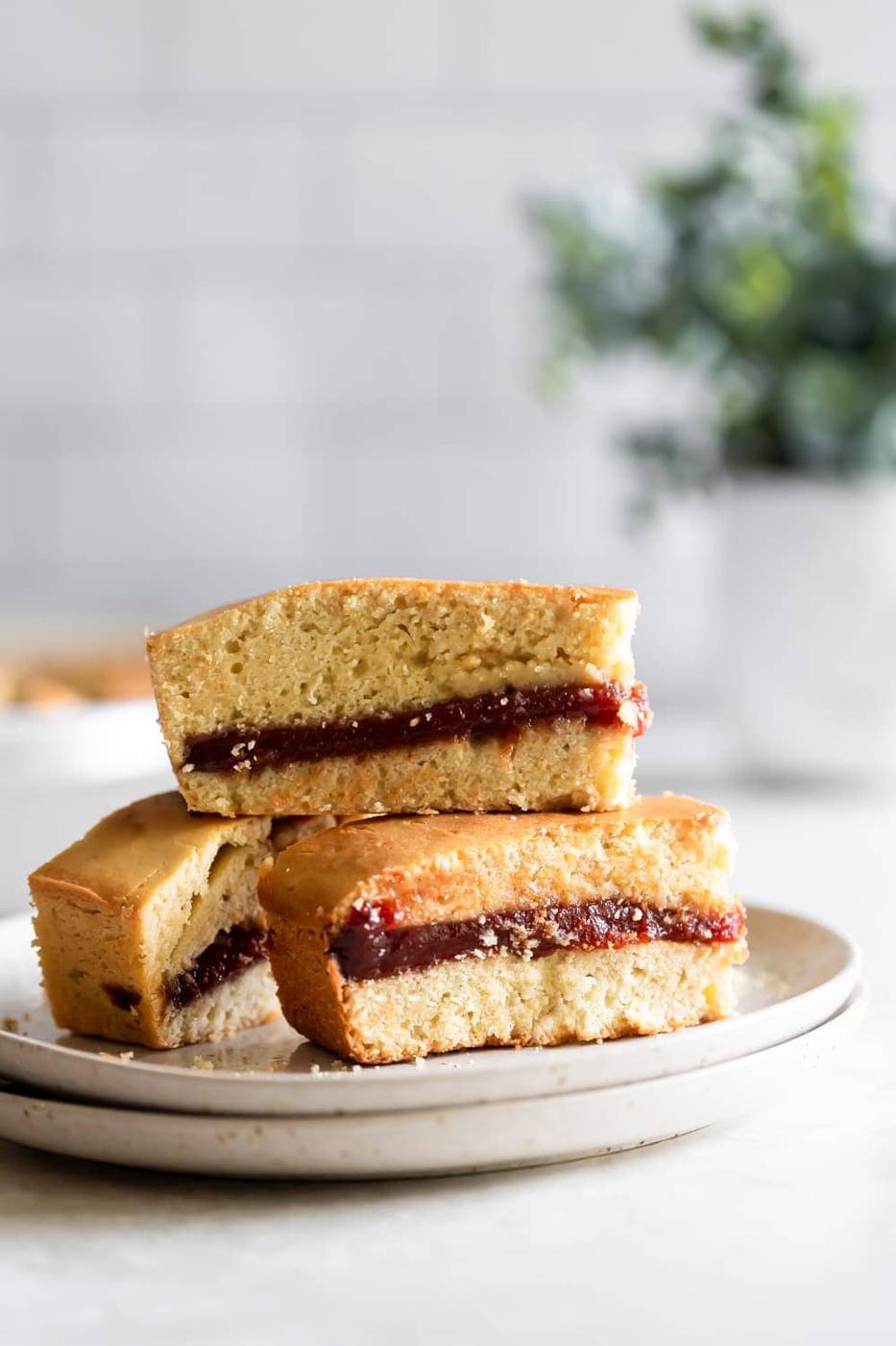 Guava Cake Bars (Cuban Masa Real de Guayaba)