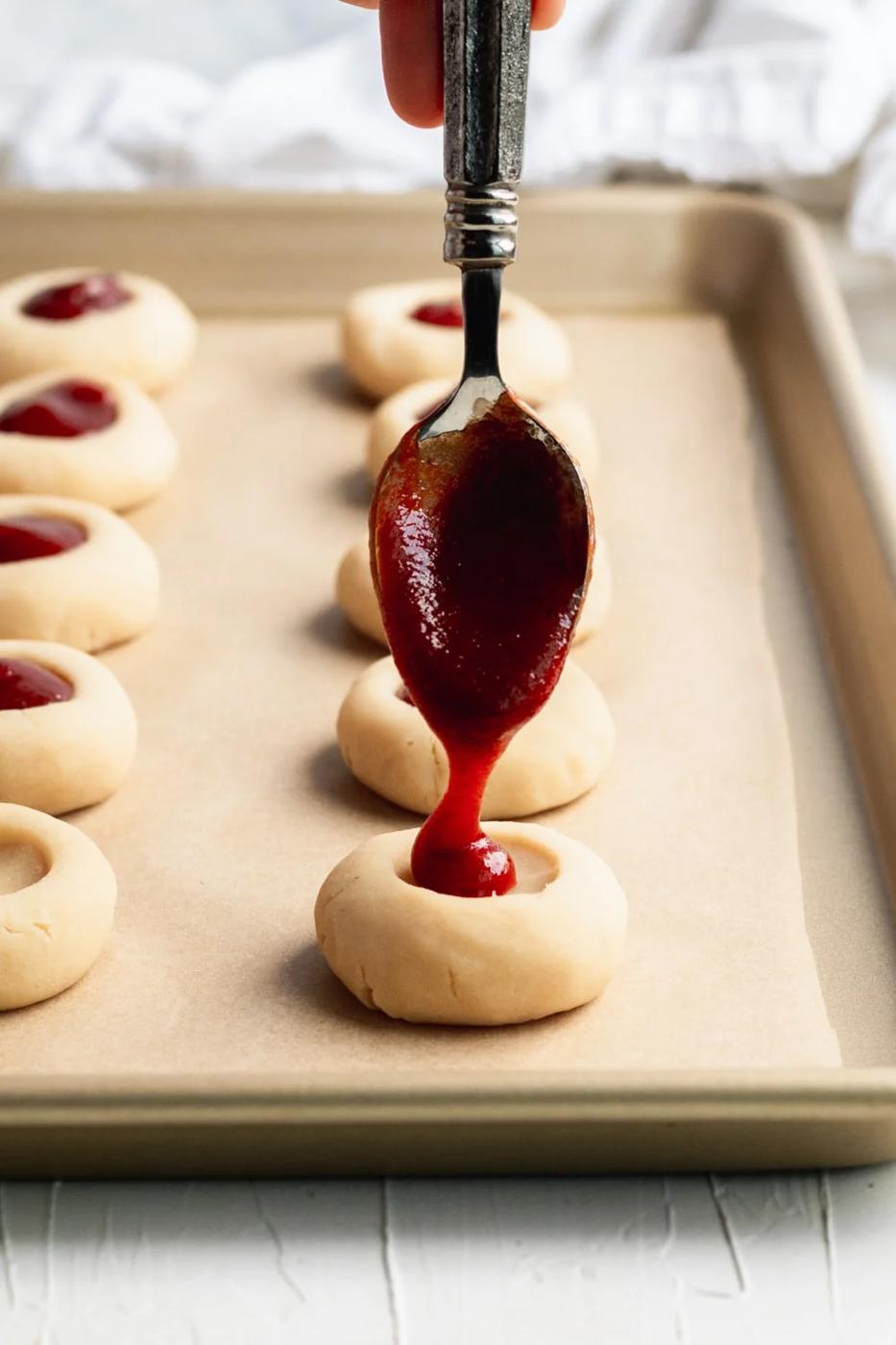 Torticas de Guayaba (Guava Jam Thumbprint Cookies)