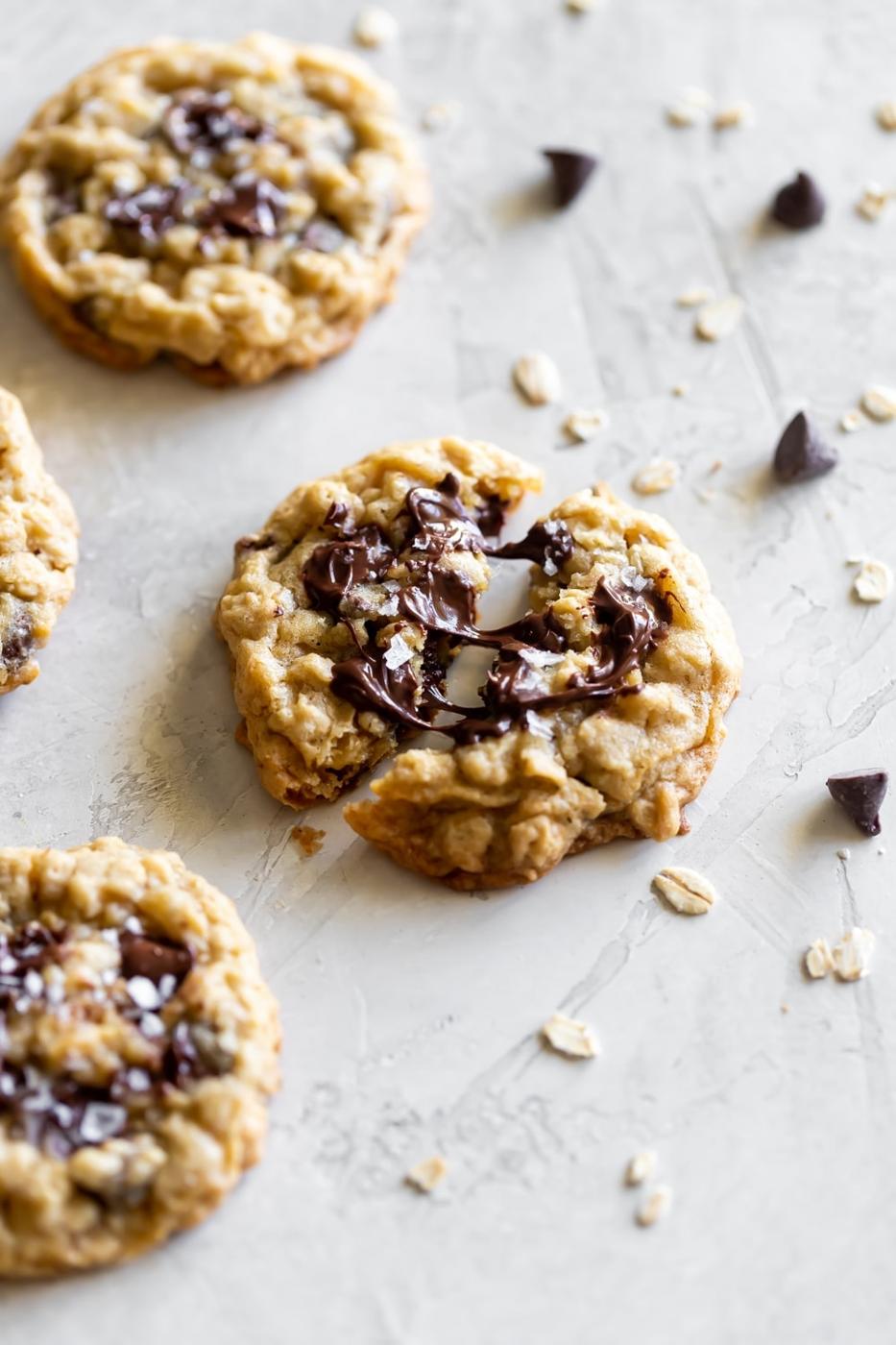Oatmeal Chocolate Chip Cookies