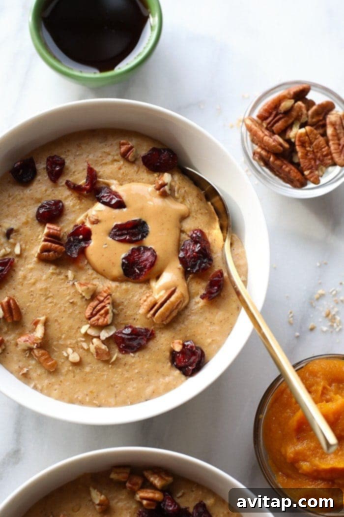 Creamy Pumpkin Pie Slow Cooker Oatmeal in a bowl