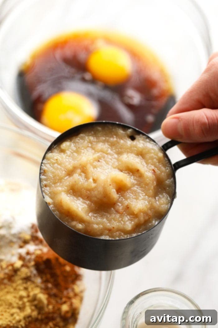 Naturally sweetened with pear puree and maple syrup, these healthy cinnamon pear muffins are the perfect snack or fiber-packed breakfast. They're made with 4 whole large Bosc pears, 100% white whole wheat flour, and ground cinnamon. Smooth and natural roasted pear puree, a key ingredient for moist muffins.