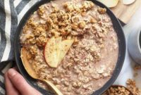 Spiced Apple Overnight Oatmeal