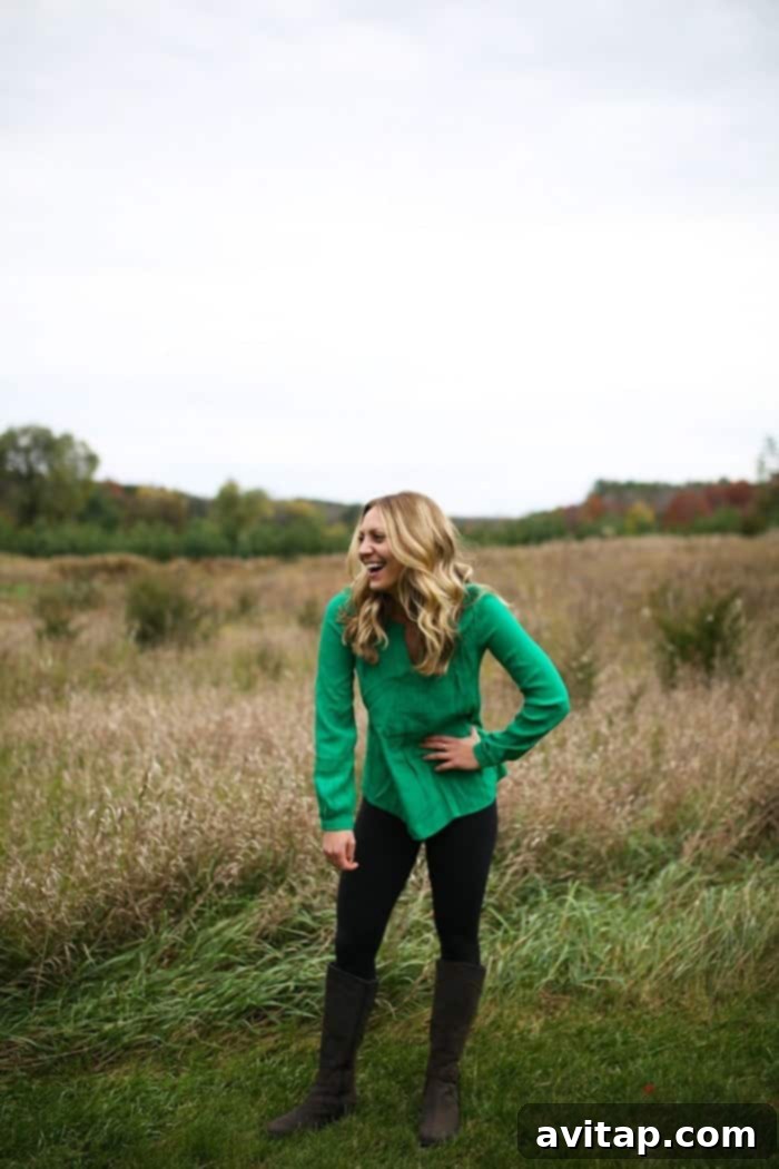 Review of the Crescent Linder Split Neck Top from Fit Foodie Finds' November 2015 Stitch Fix, noting its 'okay' fabric, fit, and bright green color, and its arrival in a wrinkled state.
