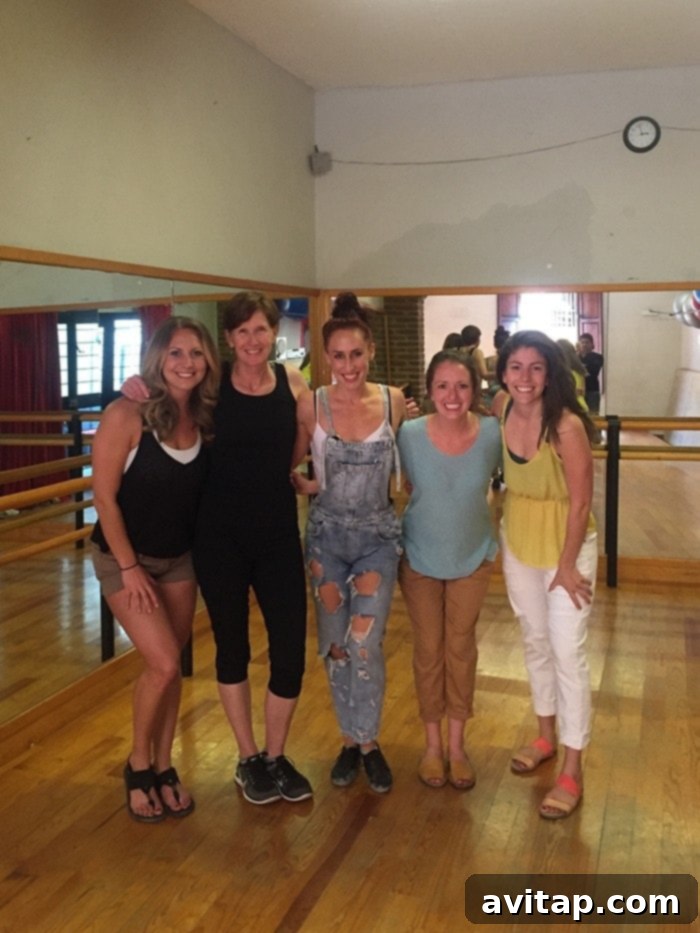 Friends enjoying a dance class in San Miguel de Allende
