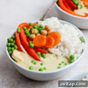 creamy cashew curry in a bowl