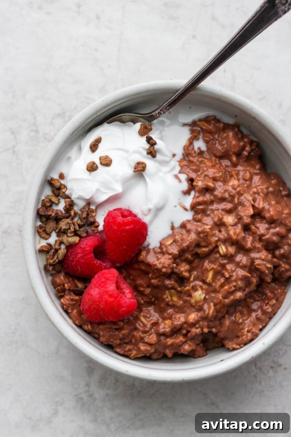 Start your day right with this amazing Chocolate Sea Salt Protein Oatmeal – a delicious, high-protein breakfast that tastes like a treat! A comforting bowl of chocolate sea salt protein oatmeal, perfect for a nutritious and delicious breakfast.