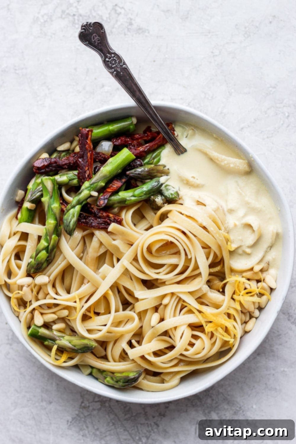 Velvety Vegan Asparagus Pasta 2 creamy vegan asparagus pasta in a bowl