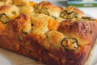 Jalapeno Cheddar Cottage Cheese Pull-Apart Bread
Spicy Cheesy Cottage Delight: Jalapeno Pull-Apart Bread