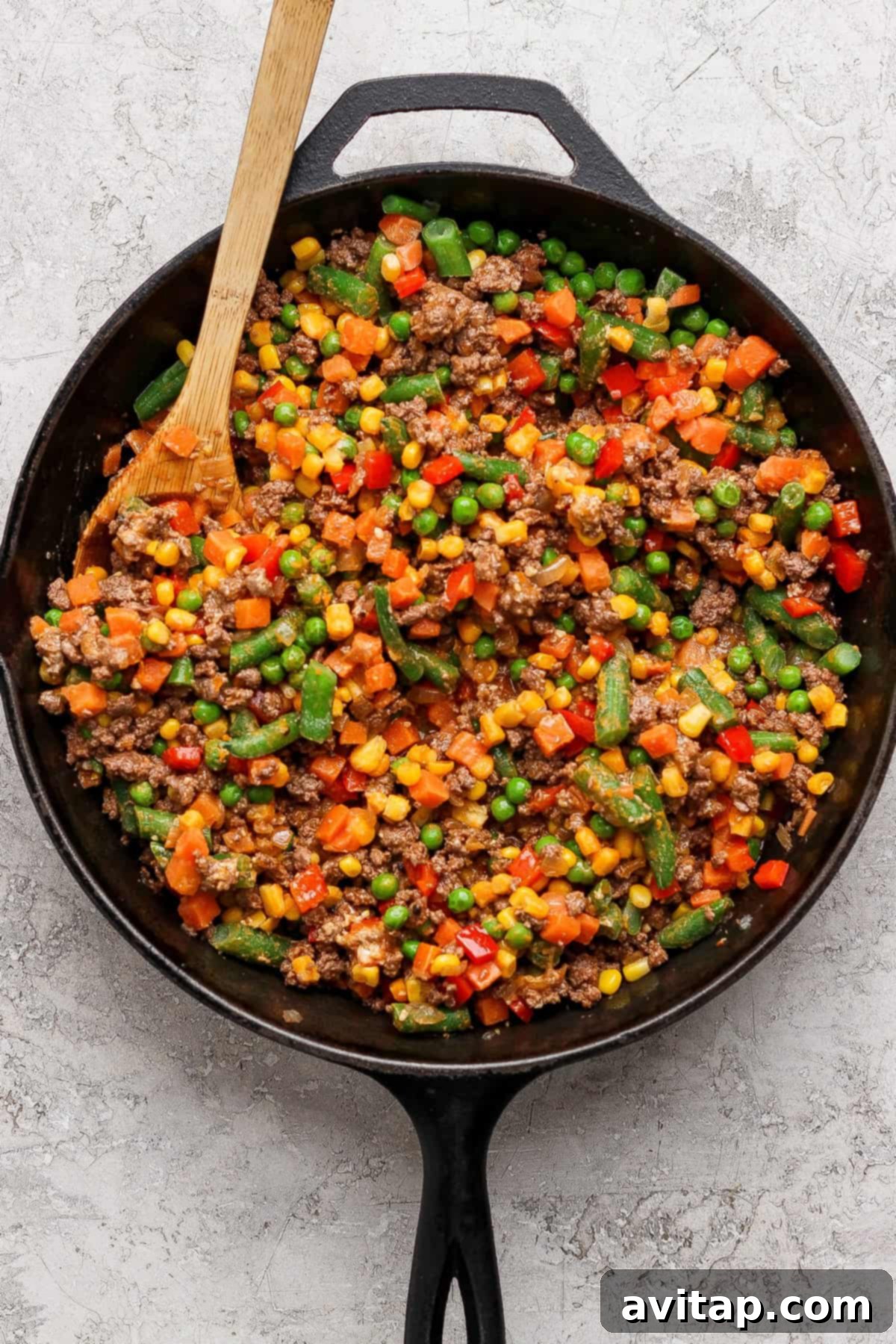 Cooked ground beef mixed with vegetables