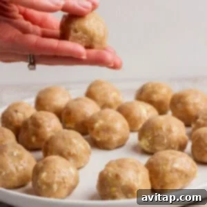 Forming meatballs